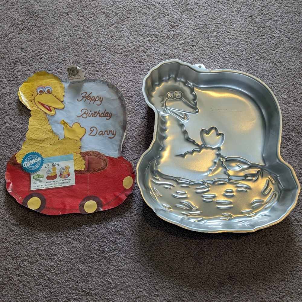Wilton Big Bird cake pan